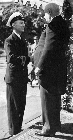 Lt Cdr Ouvry receives his DSC